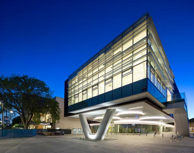 Canadá: 'UBC Student Union Building', Vancouver - DIALOG y B+H