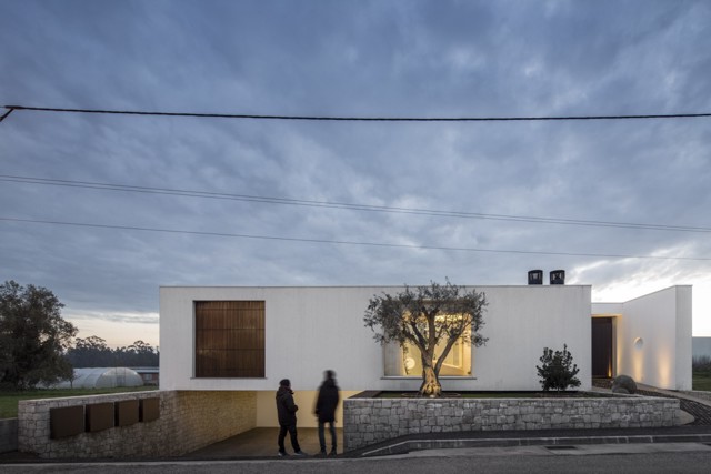 Portugal: Casal dos Claros, Leiria - Contaminar Arquitectos