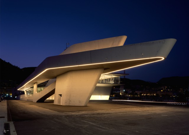 Italia: Terminal Marítima de Salerno - Zaha Hadid Architects