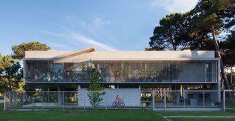 Argentina: Casa Alamos, Pinamar - Estudio Galera Arquitectura