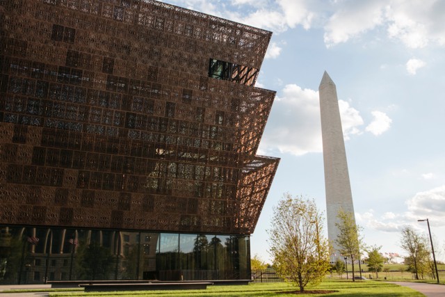 Estados Unidos: 'National Museum of African American History and Culture', Washington - David Adjaye + Philip Freelon