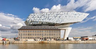 Bélgica: Oficinas para el puerto de Amberes - Zaha Hadid Architects