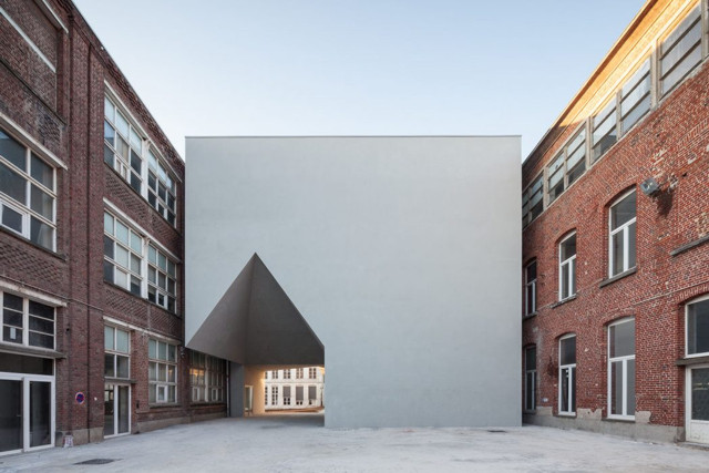 Bélgica: Facultad de Arquitectura, Universidad Católica de Louvain - Aires Mateus