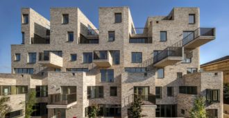 Gran Bretaña: 95 Peckham Road, Londres - Peter Barber Architects