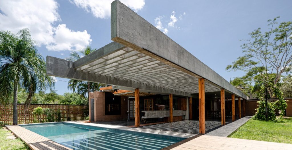 Paraguay: Casa en el bosque, San Bernardino - Felipe Ramirez y Nicole Jaquet