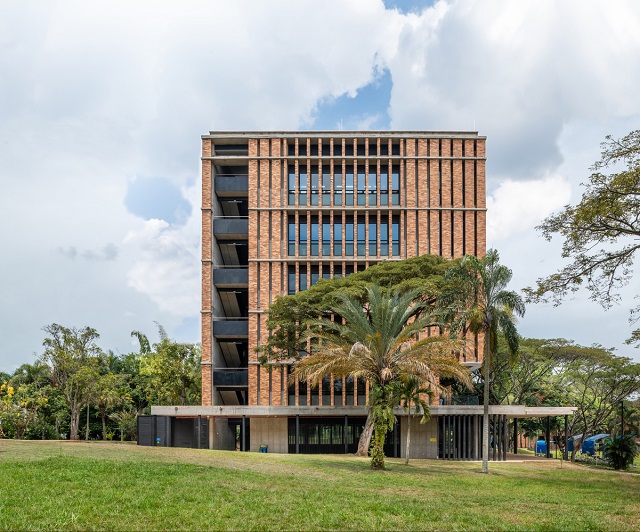 Colombia: Edificio Multipropósito Cedro Rosado - Espacio Colectivo Arquitectos