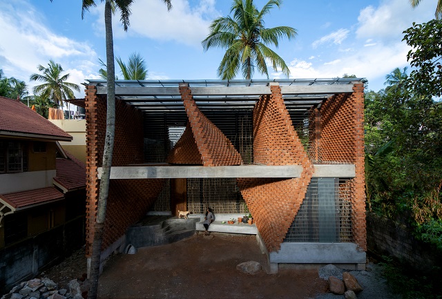 India: Pirouette House - Wallmakers