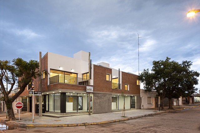 Argentina: Complejo de viviendas San José - Lautaro Del Federico + Tadeo Shiira Albano