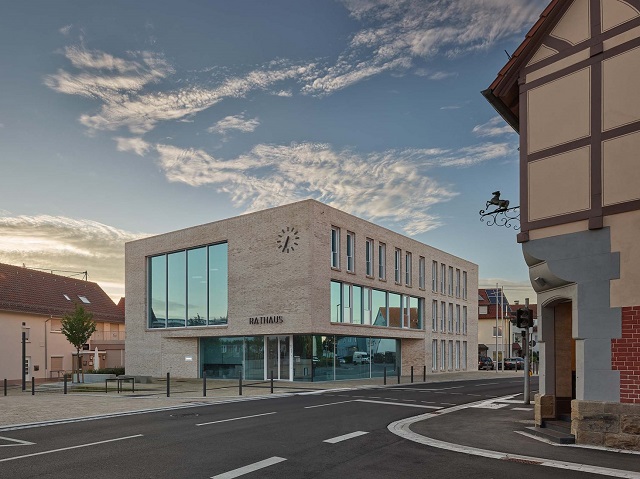 Alemania: Ayuntamiento de Baltmannsweiler - Zoll Architekten