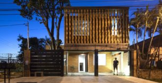 Paraguay: Triplex Yvapovõ - Biocons Arquitectos