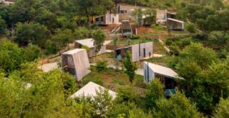 Portugal: Once cabañas en el bosque de Paradinha - Summary