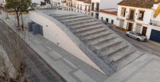España: Remodelación de plaza San Pedro - Chaparro Ceccato Arquitectura