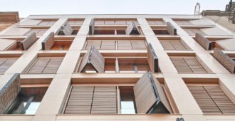 España: Edificio de viviendas Ausiàs March - GCA Architects