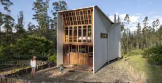 Ecuador: Casa Quinchuyaku - Emilio López Arquitecto