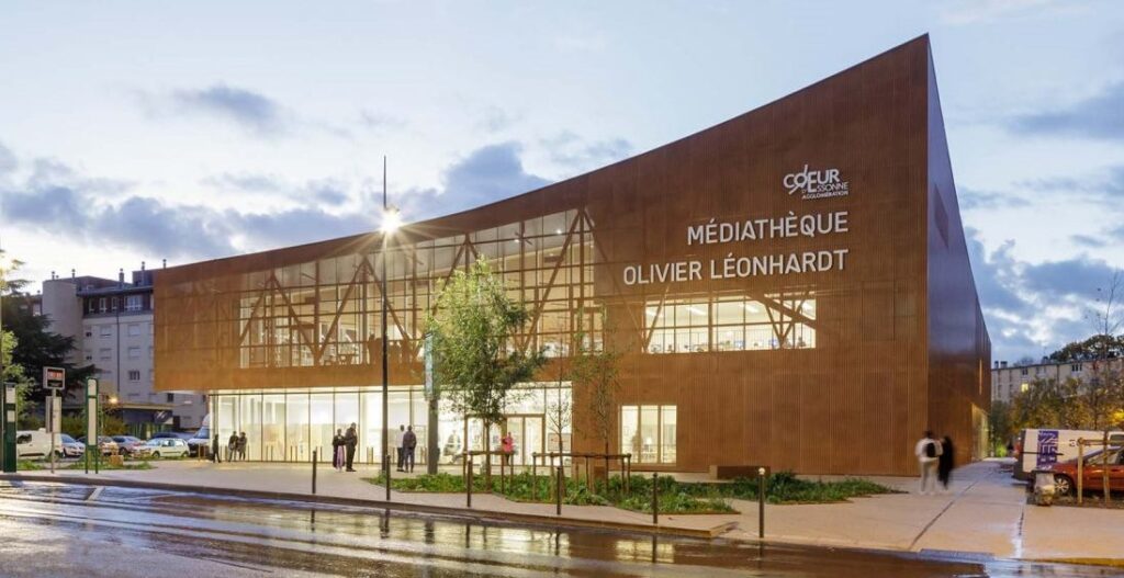 Francia: Mediateca Olivier Léonhardt - archi5 + CALMM architecture