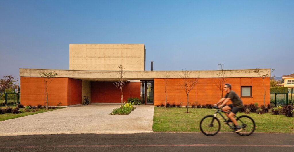 Brasil: Casa Japi - UNA Barbara e Valentim