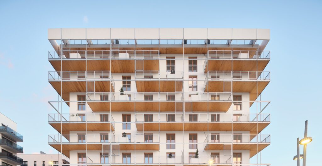 España: 40 viviendas sociales en Verneda i La Pau, Barcelona - Urbanitree