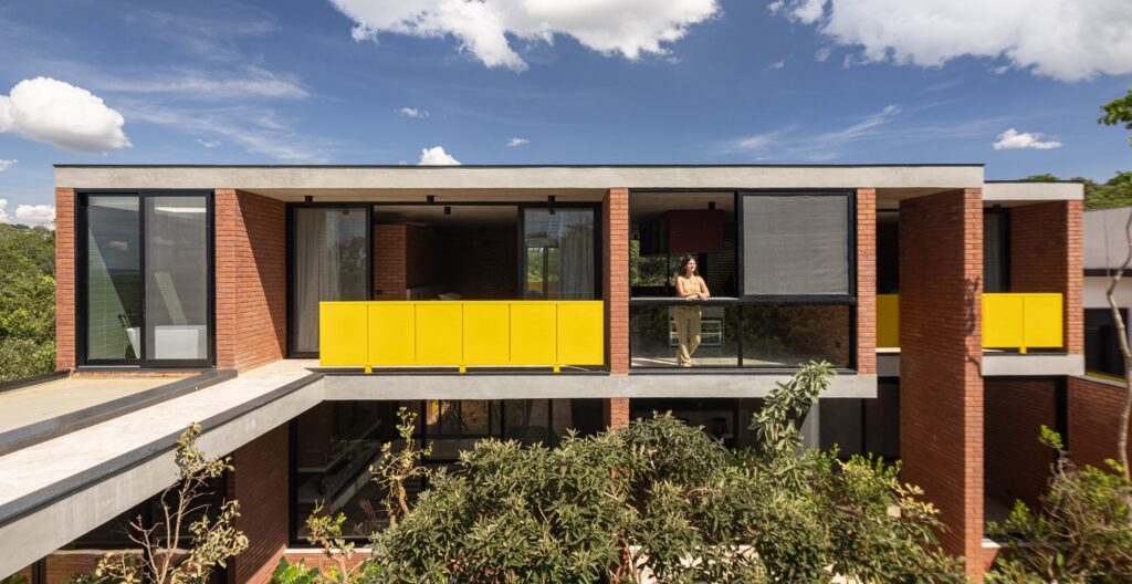 Brasil: Casa de los 7 árboles - Hersen Mendes Arquitetura