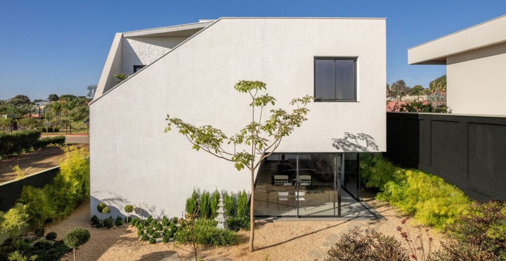 Brasil: Casa Japón - Leo Romano