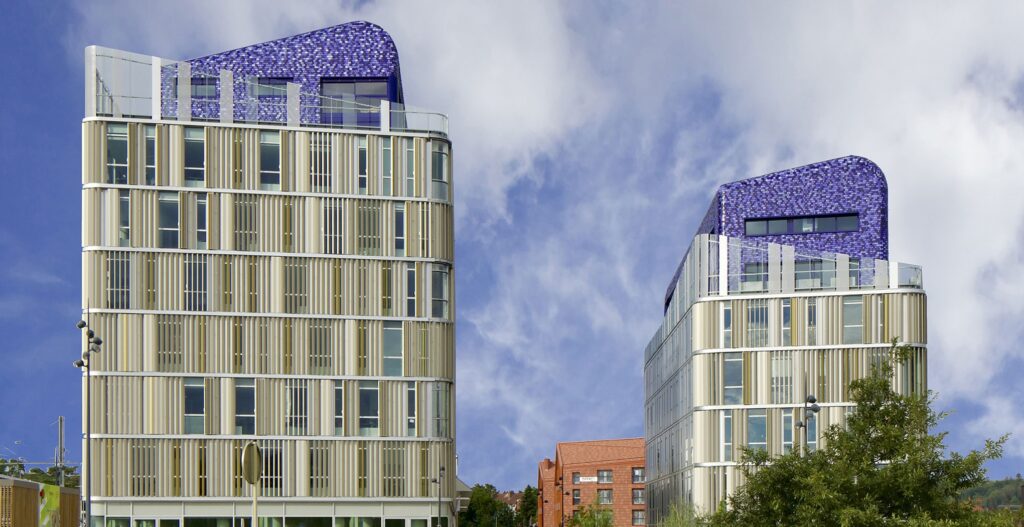 Francia: Centro comercial y residencias en Besanzón - MÉTRA+ASSOCIÉS