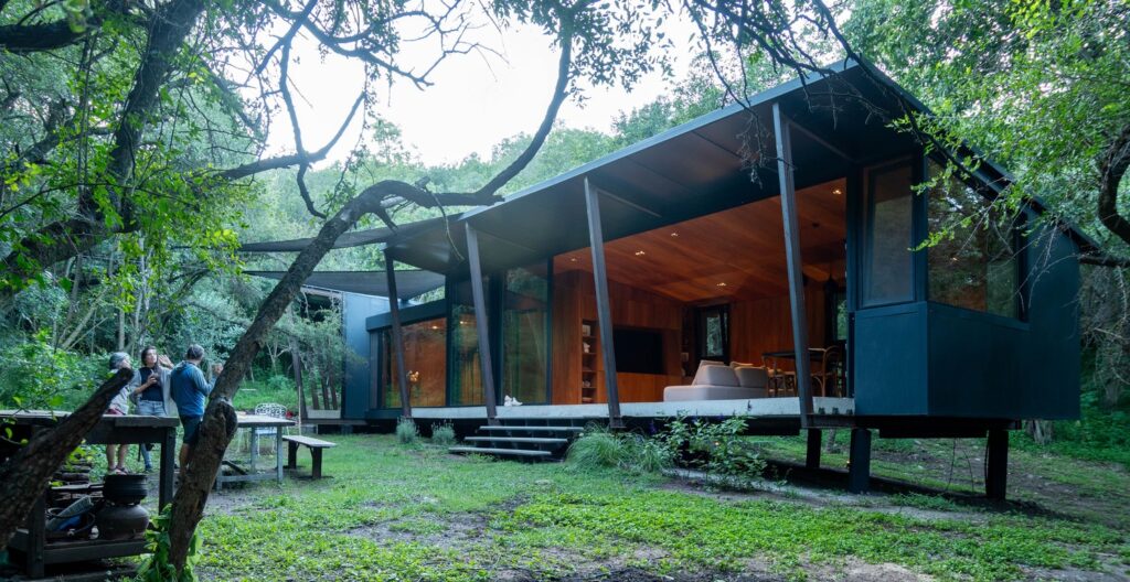 Argentina: Casa en el bosque - MALVINA ZAYAT estudio de arquitectura