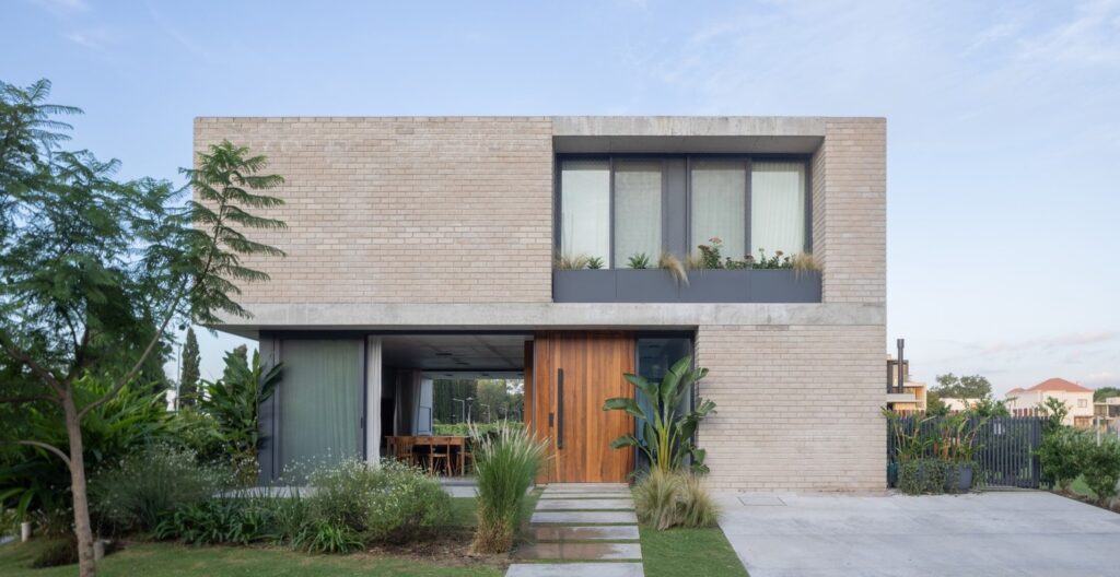 Argentina: Casa RoMa - Pedro Ignacio Yáñez + Ignacio Bóscolo + Guayra