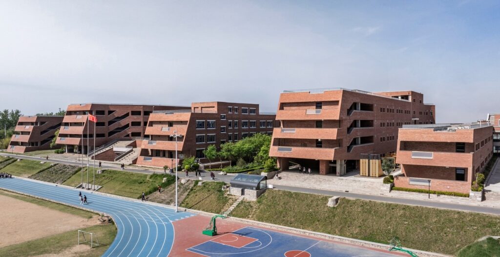China: Escuela Tongtai - E PLUS/SZA DESIGN