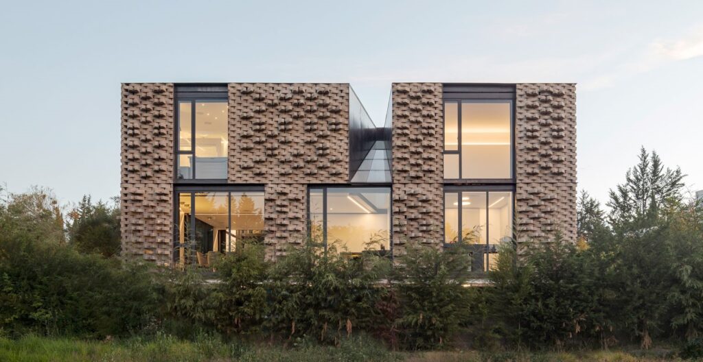 Ecuador: Una casa en los Andes - Correa+Fatehi | ODD