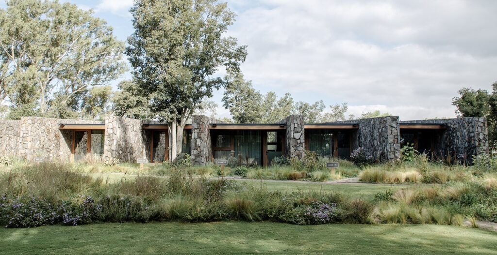 Argentina: Entre Pircas Suites - Alarcia Ferrer Arquitectos