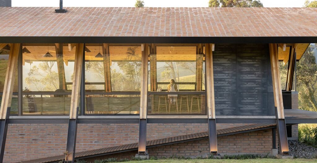 Ecuador: La Miradora - Taller General