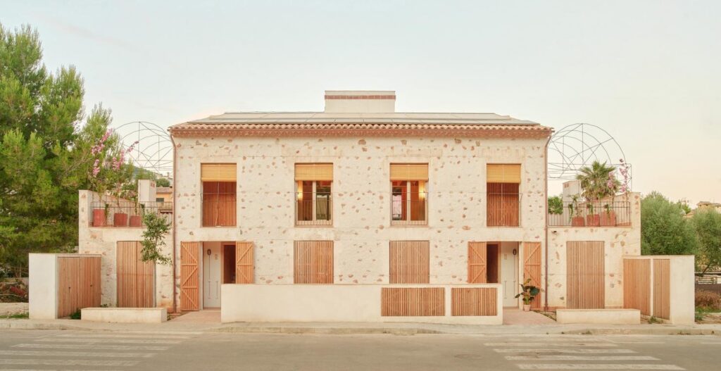 España: Viviendas sociales en Puigpunyent, Mallorca - Alventosa Morell Arquitectes