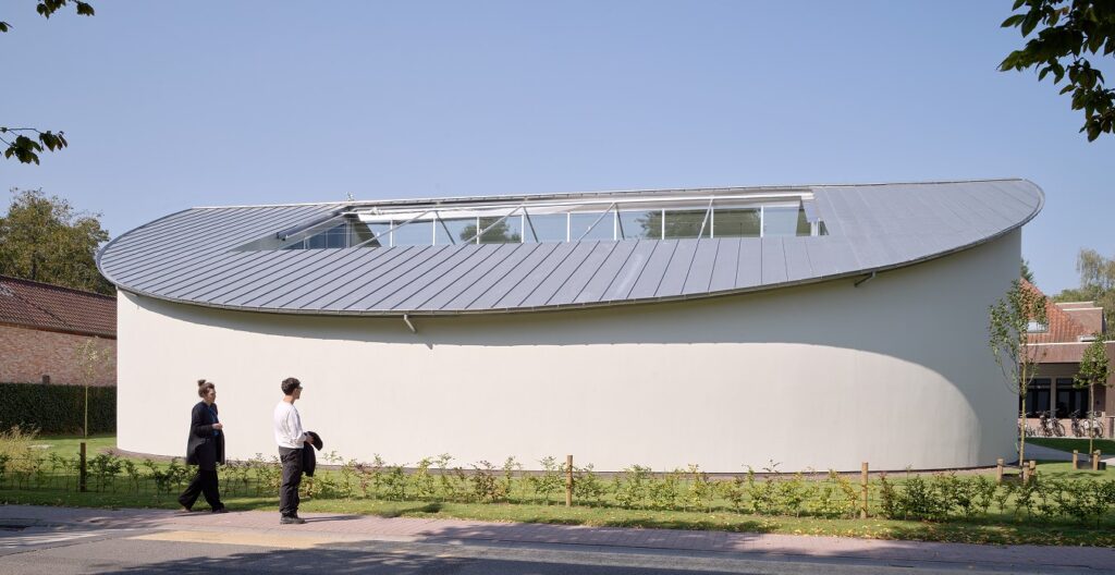 Bélgica: Biblioteca pública en Sint-Martens-Latem - OFFICE