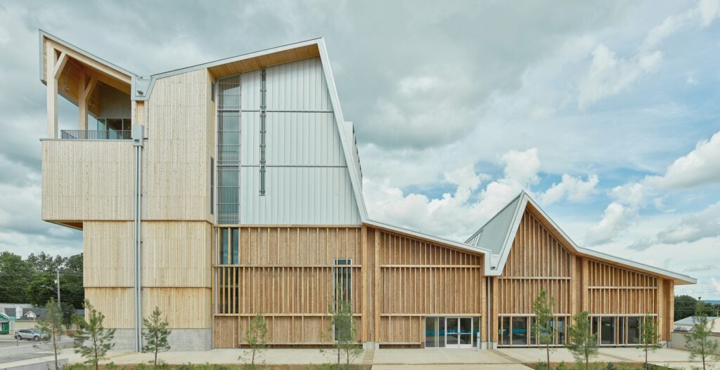 Estados Unidos: Centro Anthony Timberlands - Grafton Architects + Modus Studio