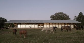 Uruguay: Casa Caballete - Urzúa Soler Arquitectos