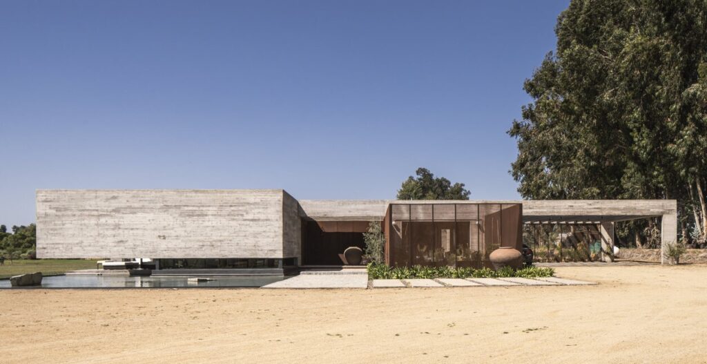 Chile: Casa La Primavera - Nicolas Vicente