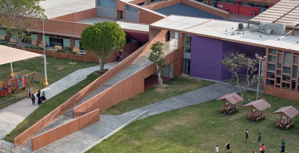 Perú: Colegio Franco Peruano - Barclay & Crousse