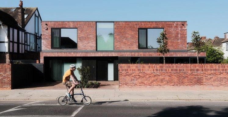 Inglaterra: Casa Serena - COEUS London