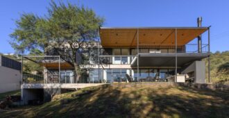 Argentina: Casa dos Muros - SET Arq