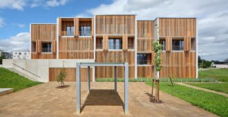 República Checa: Vivienda de madera Zdar - Kuba & Pilař architekti