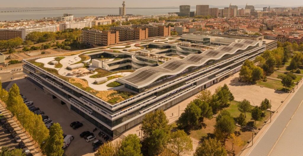Portugal: Campus Verde de Oriente, Universidade Europeia - LJ-Group Landscape Architecture + Saraiva Associados + Kohn Pedersen Fox (KPF)