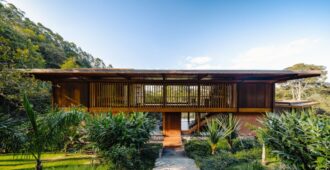 Brasil: Casa Pinhal - Cornetta Arquitetura
