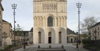 Francia: La Galilée de Saint-Maurice d’Angers - Kengo Kuma