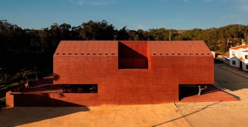 Portugal: Museo Vila do Bispo - spaceworkers