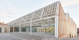 España: Equipamiento multifuncional de Can Comadran - Mestres Wåge Arquitectes