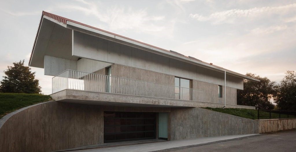 España: La Casa de Hormigón - Ele Arkitektura