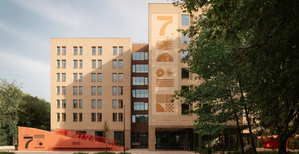 Polonia: Residencia para estudiantes No. 7 - Projekt Praga