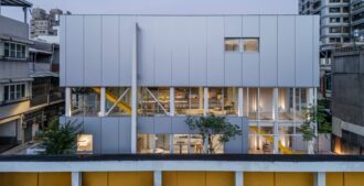 Taiwan: Casa MOM - Supra-Simplicities + KCCS