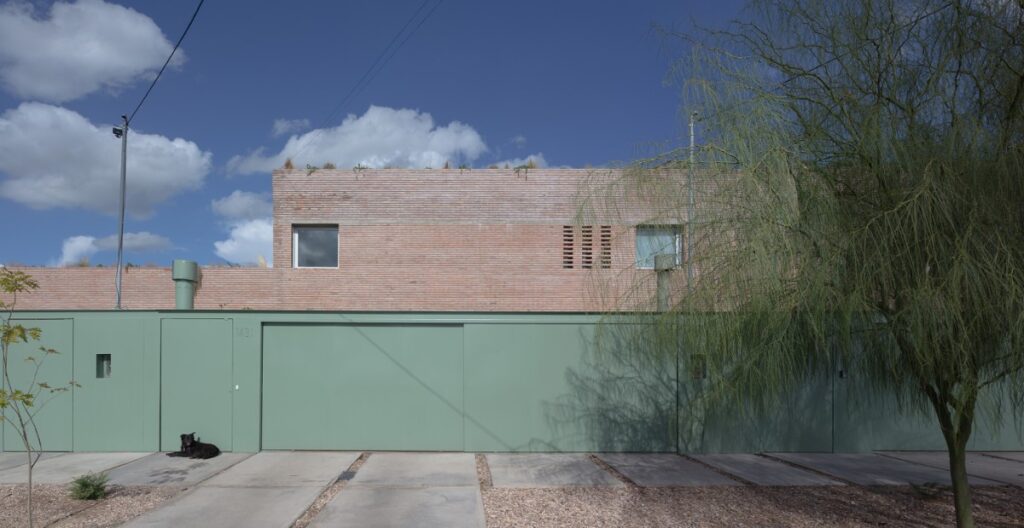 Argentina: Casas BAB - atelier industrial