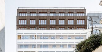 Francia: Reconversión de un garage a un edificio de 63 viviendas - Atelier Tequi Architects