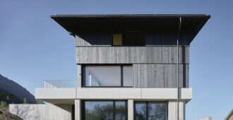 Suiza: Casa sobre Muros de Hormigón - dolmus Architekten